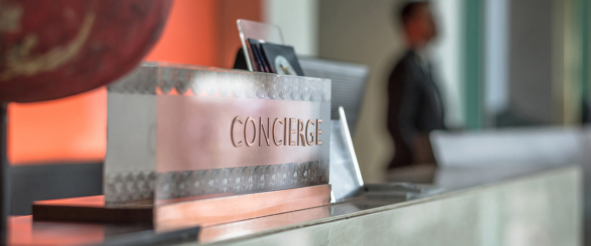 Concierge-Service am Empfang und Rezeption eines Unternehmens